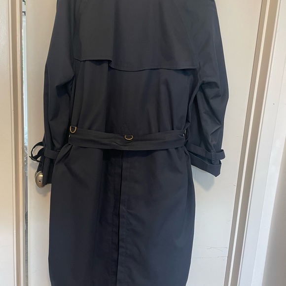 Vintage Burberry Trench Coat in Navy - Picture 7 of 7